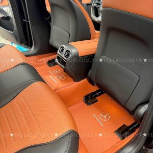 Tham lot san o to da bo that Italia Mercedes C300 2