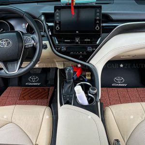 Alternative view of Thảm lót sàn ô tô – Da bò thật nguyên tấm Italia – Camry 2020